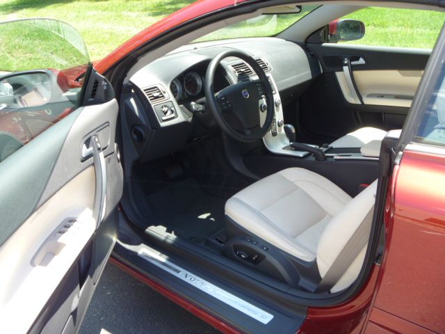 2011 Volvo C70 4X4 ED. Bauer EL