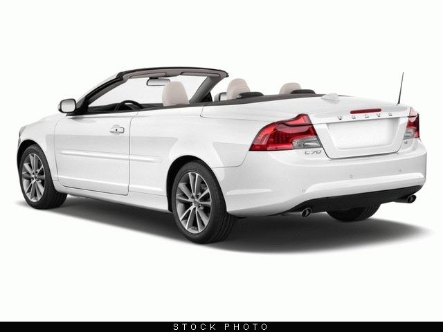 2011 Volvo C70 RAM 2500 CREW 4x4 SLT