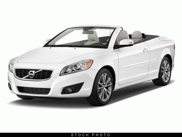 2011 Volvo C70 RAM 2500 CREW 4x4 SLT