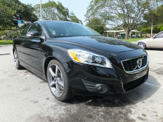 2011 Volvo C70 4X4 ED. Bauer EL