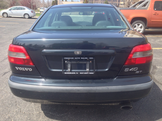 2000 Volvo S40 Base