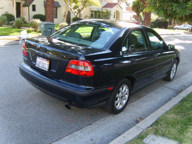 2000 Volvo S40 Base