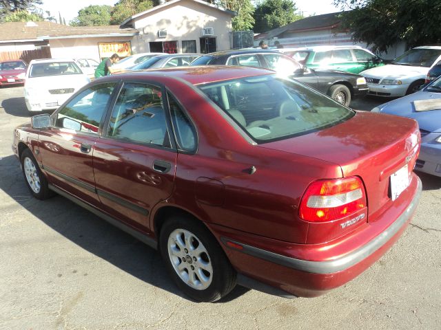 2000 Volvo S40 Base