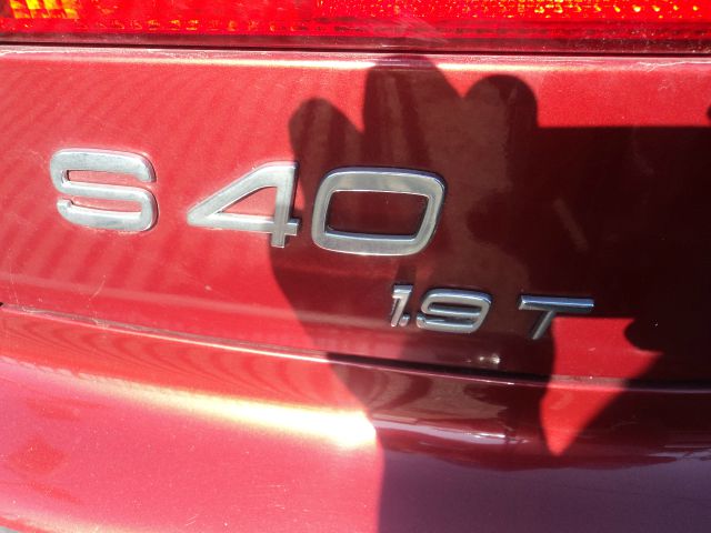 2000 Volvo S40 Base