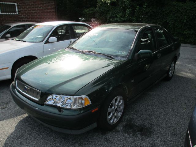 2000 Volvo S40 Base