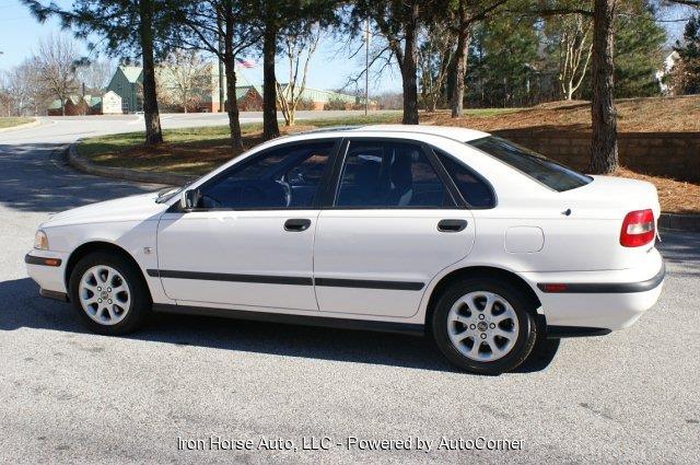 2000 Volvo S40 Unknown