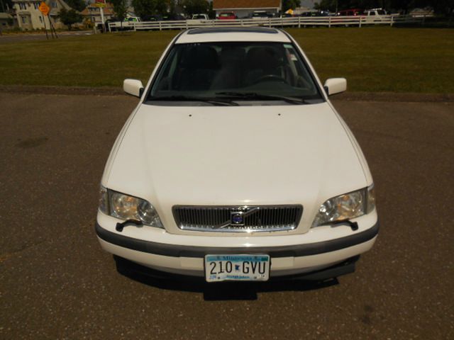 2000 Volvo S40 Base