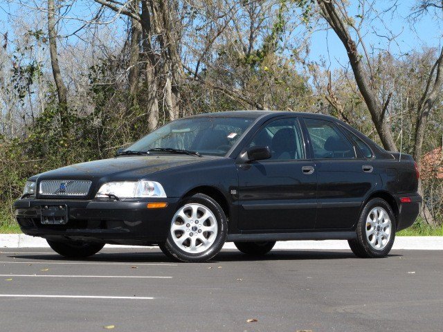 2001 Volvo S40 Base