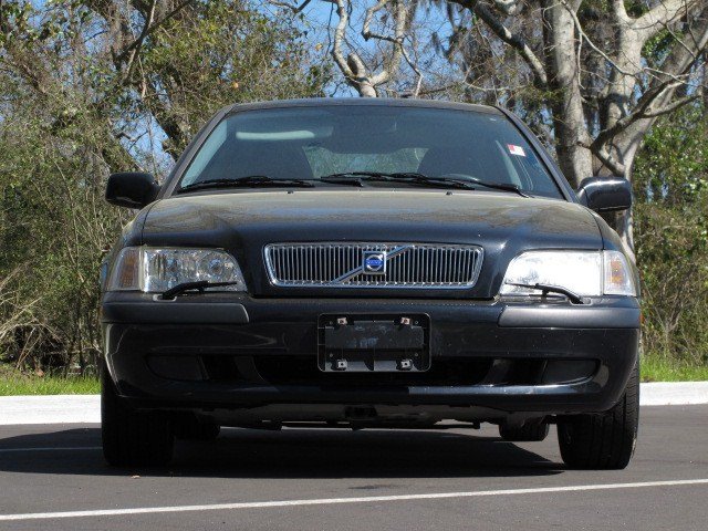 2001 Volvo S40 Base