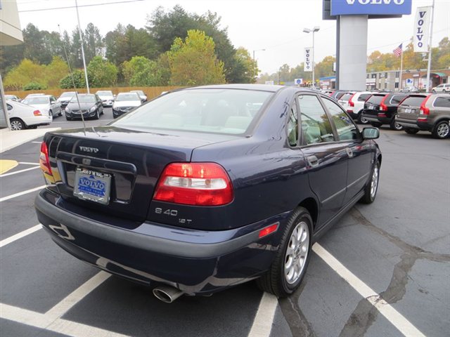 2001 Volvo S40 Base