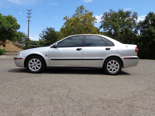 2002 Volvo S40 8
