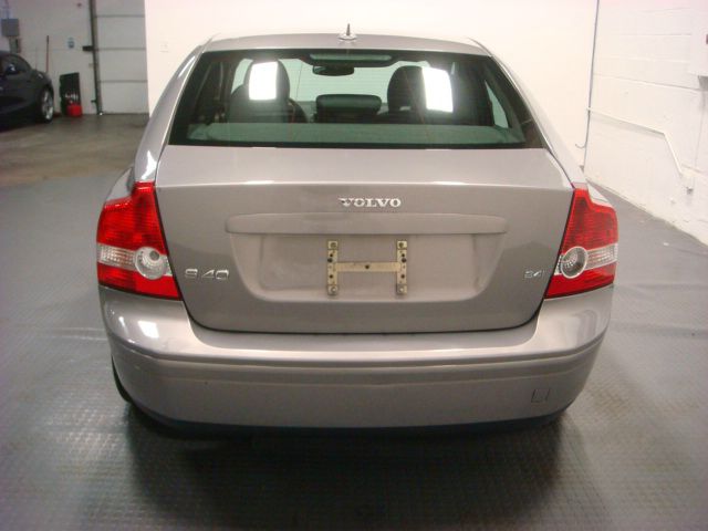 2004 Volvo S40 4dr 2.9L Twin Turbo AWD SUV