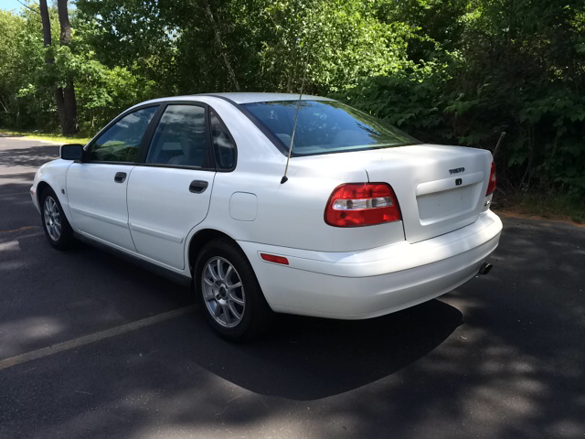 2004 Volvo S40 EXT CAB LT