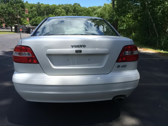 2004 Volvo S40 EXT CAB LT