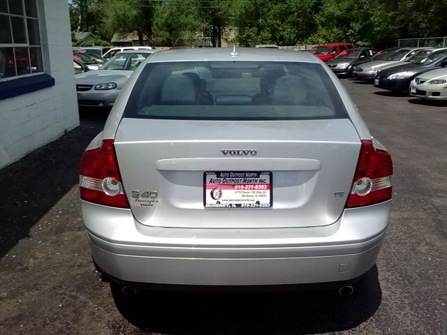 2005 Volvo S40 Lariat XL