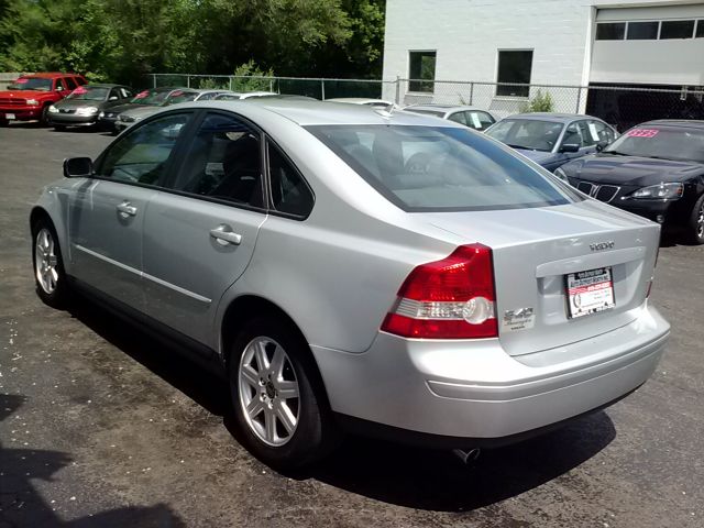 2005 Volvo S40 Lariat XL