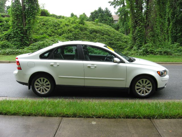 2005 Volvo S40 4X4 ED. Bauer EL