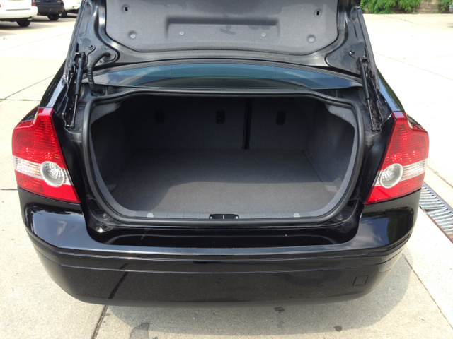 2005 Volvo S40 4X4 ED. Bauer EL