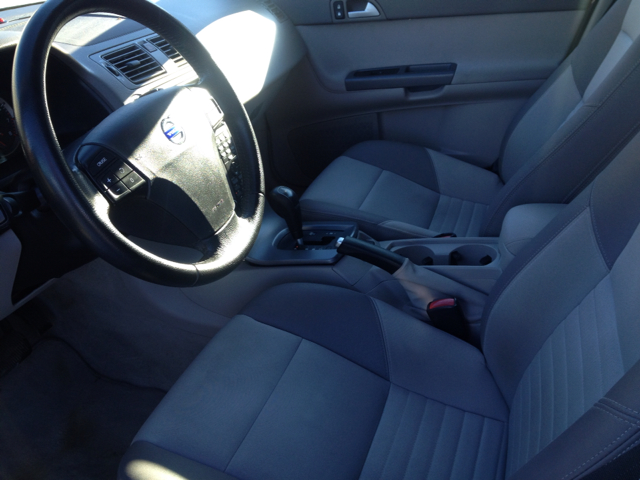 2005 Volvo S40 4X4 ED. Bauer EL