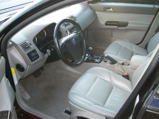 2005 Volvo S40 4dr 2.9L Twin Turbo AWD SUV