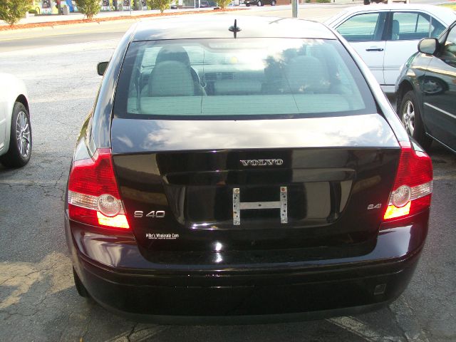 2005 Volvo S40 4dr 2.9L Twin Turbo AWD SUV