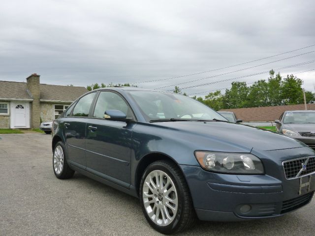2005 Volvo S40 CREW CAB 153.0 WB SLE