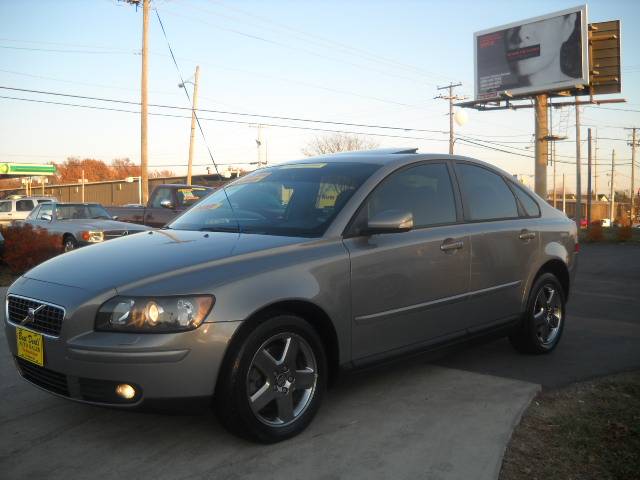 2006 Volvo S40 CREW CAB 153.0 WB SLE