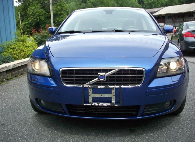 2006 Volvo S40 CREW CAB 153.0 WB SLE