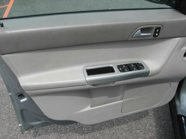 2006 Volvo S40 4X4 ED. Bauer EL