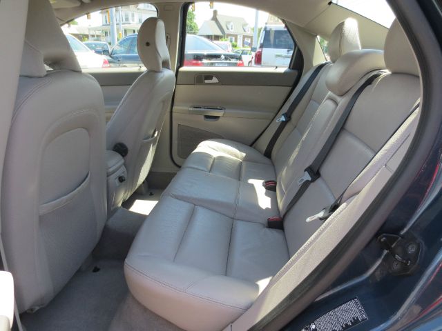 2006 Volvo S40 CREW CAB 153.0 WB SLE