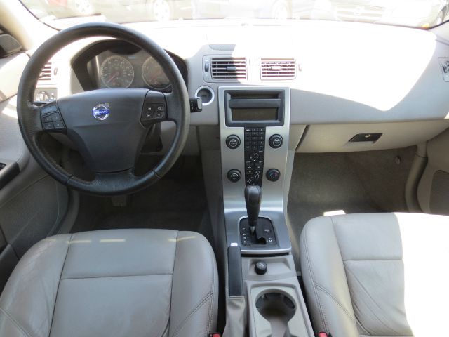 2006 Volvo S40 CREW CAB 153.0 WB SLE