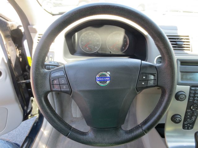 2006 Volvo S40 CREW CAB 153.0 WB SLE