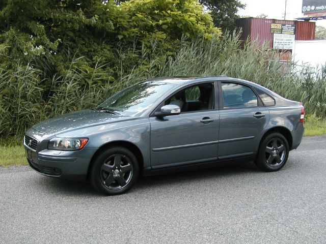 2007 Volvo S40 CREW CAB 153.0 WB SLE