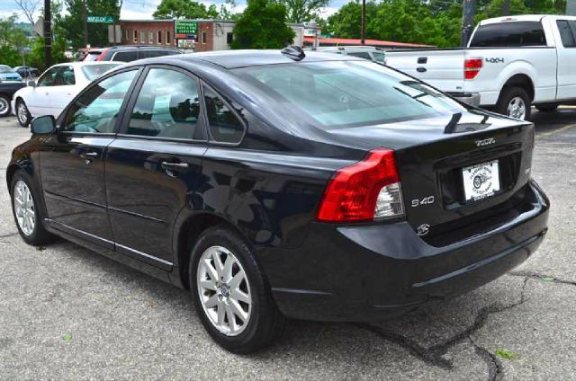 2008 Volvo S40 Supercrew 139 Inch XLT Truck