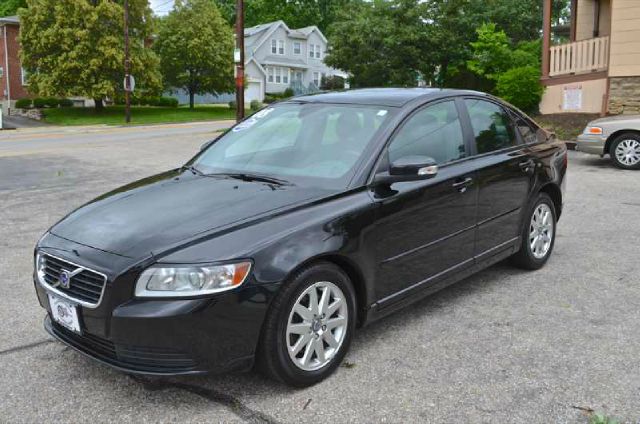 2008 Volvo S40 Supercrew 139 Inch XLT Truck