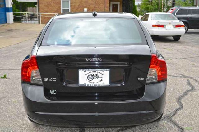 2008 Volvo S40 Supercrew 139 Inch XLT Truck