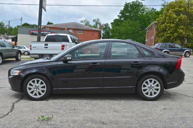 2008 Volvo S40 Supercrew 139 Inch XLT Truck