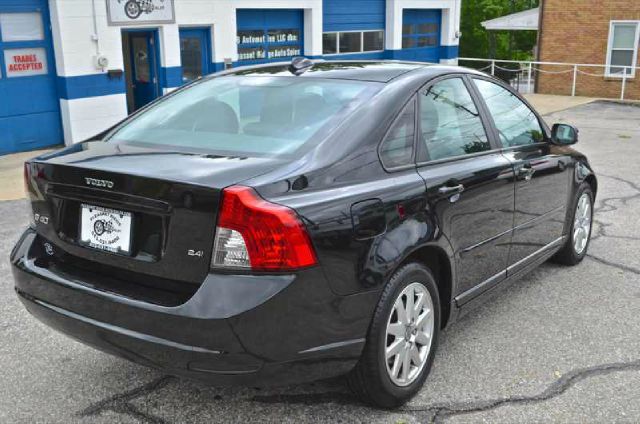 2008 Volvo S40 Supercrew 139 Inch XLT Truck