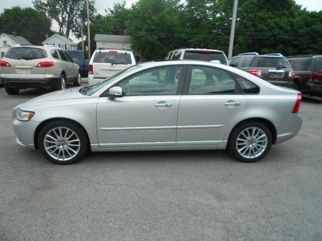 2010 Volvo S40 4X4 ED. Bauer EL