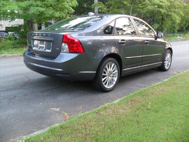 2010 Volvo S40 4X4 ED. Bauer EL