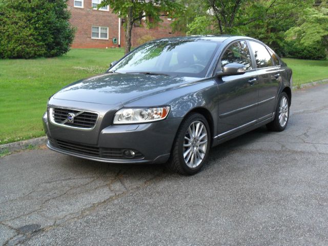 2010 Volvo S40 4X4 ED. Bauer EL