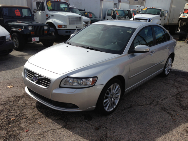 2011 Volvo S40 V6 AWD SUV