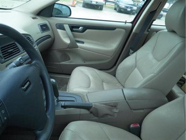 2001 Volvo S60 4WD 4dr Sport