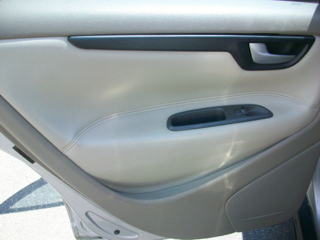 2001 Volvo S60 4WD 4dr Sport