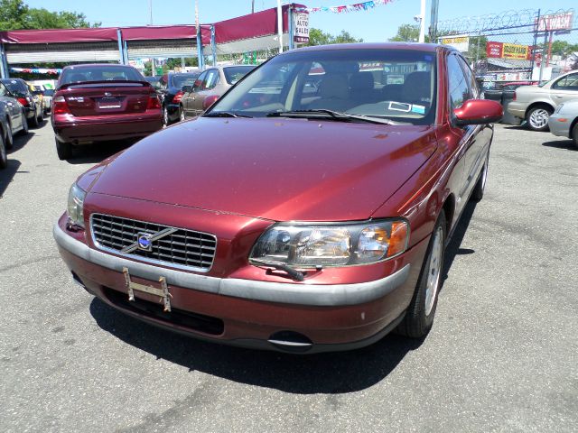 2001 Volvo S60 4WD 4dr Sport