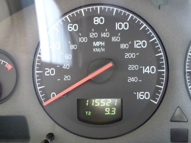 2001 Volvo S60 4WD 4dr Sport