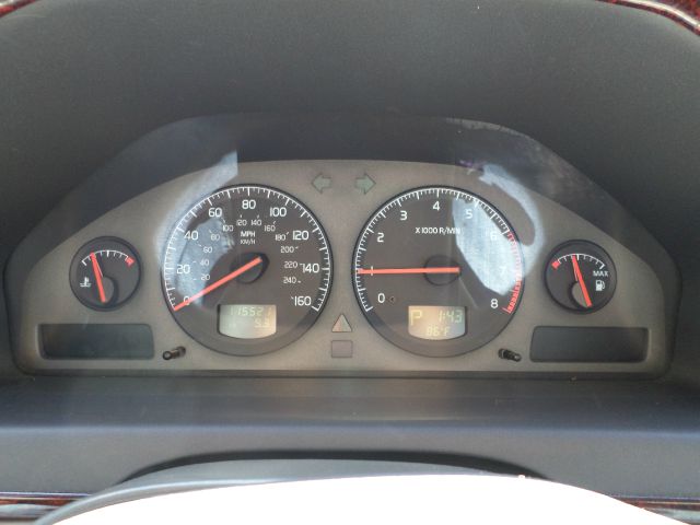 2001 Volvo S60 4WD 4dr Sport