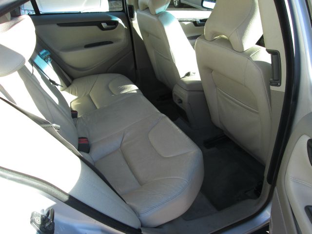 2002 Volvo S60 2.5i Sedan 4D