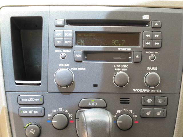 2002 Volvo S60 EX - DUAL Power Doors