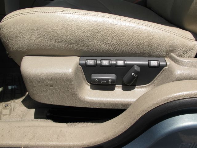 2002 Volvo S60 EX - DUAL Power Doors